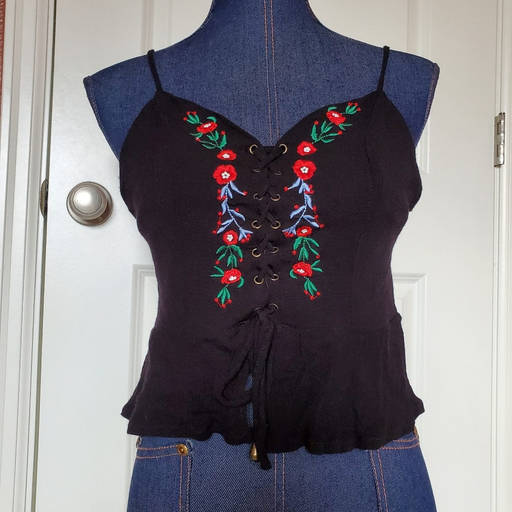 Lace-up crop top